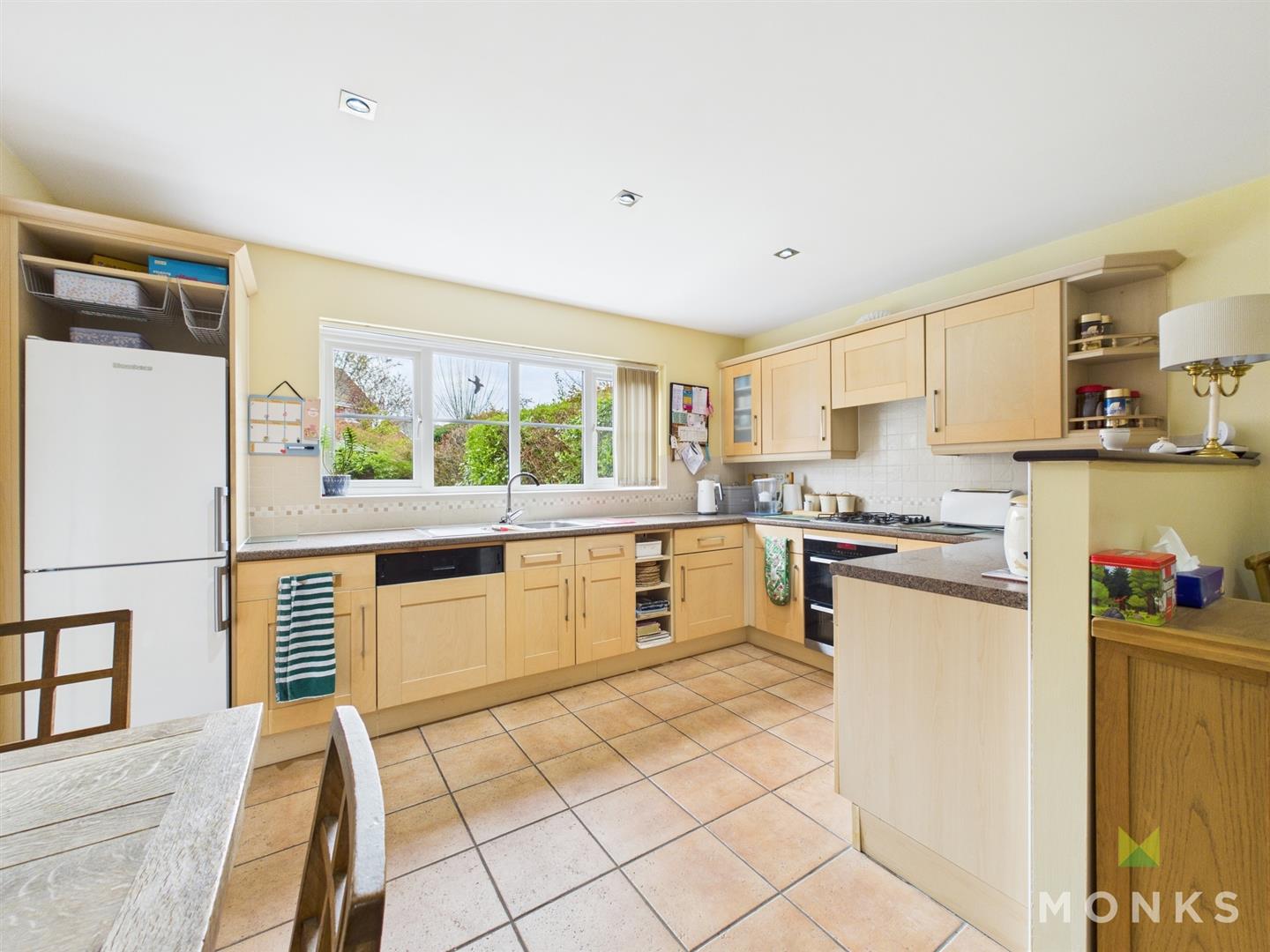 28 Bentley Drive, Oswestry, SY11 1TQ For Sale